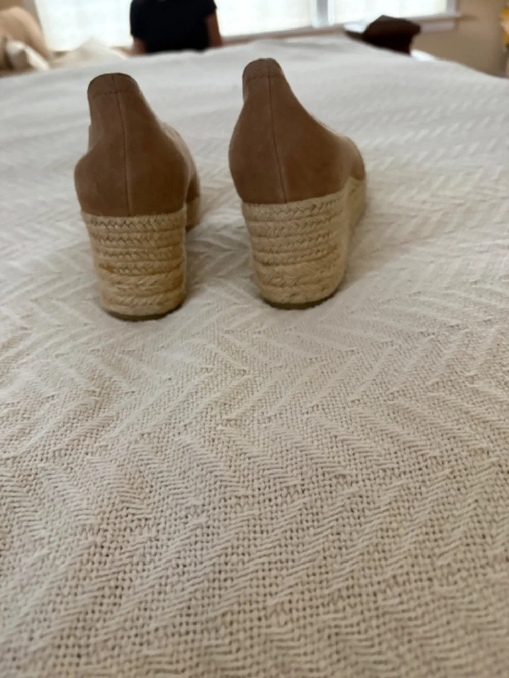 Bettye Mueller Espadrille wedge tan NWT
