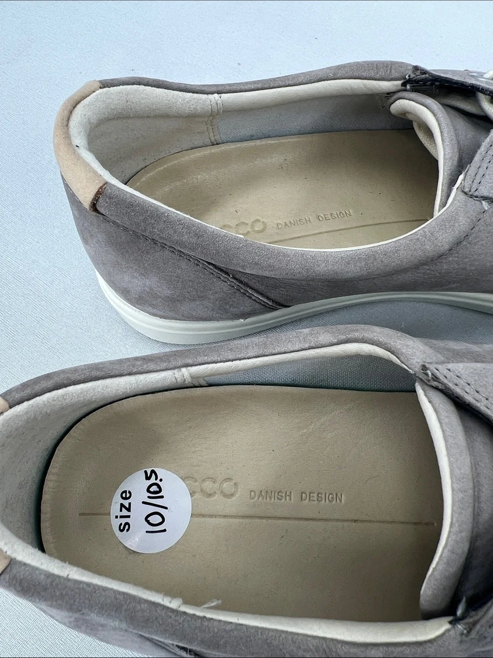 Ecco Men's Taupe Leather Low-Top Sneakers with Cream Laces