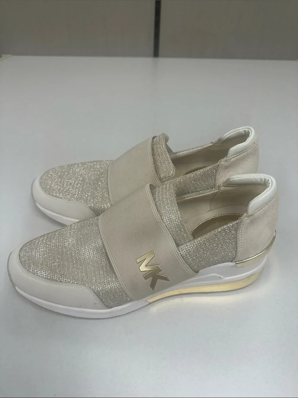 Michael Kors profile comfort