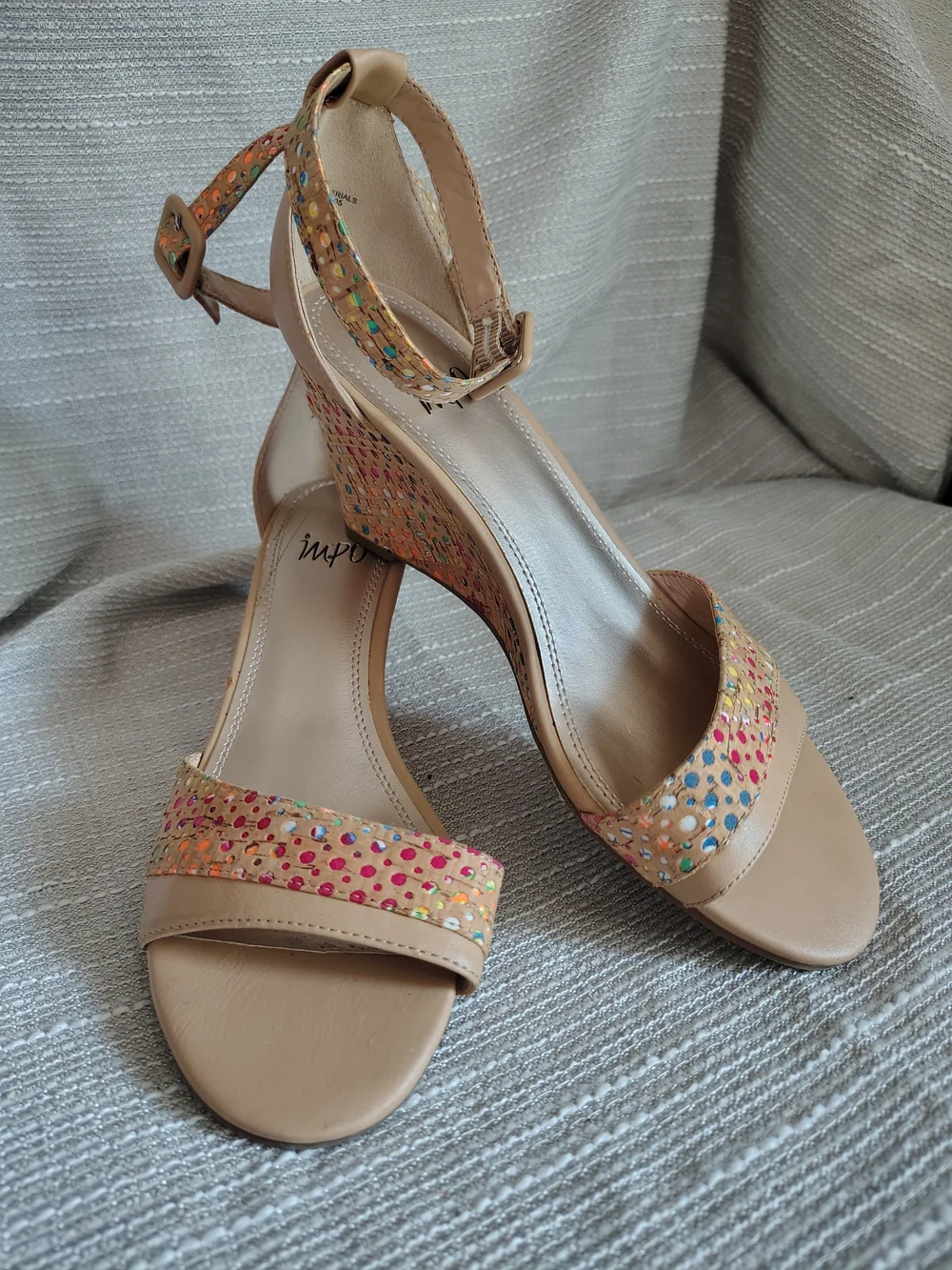 Impo Van Gogh Wedge Sandals Size 8 Nude Champagne Confetti Print Comfort