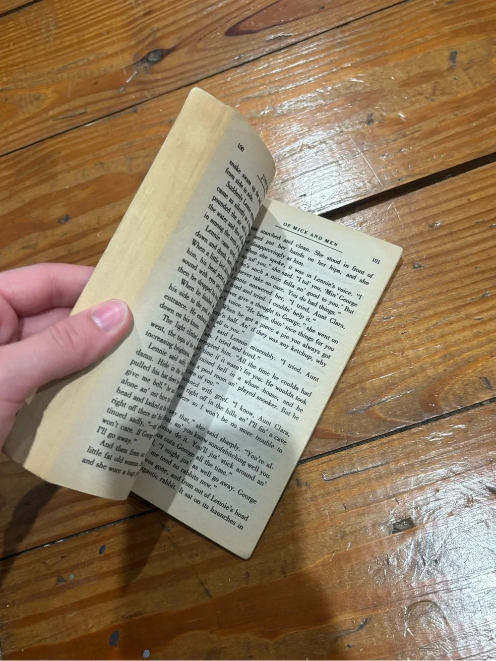 (618) OF MICE & MEN BOOK