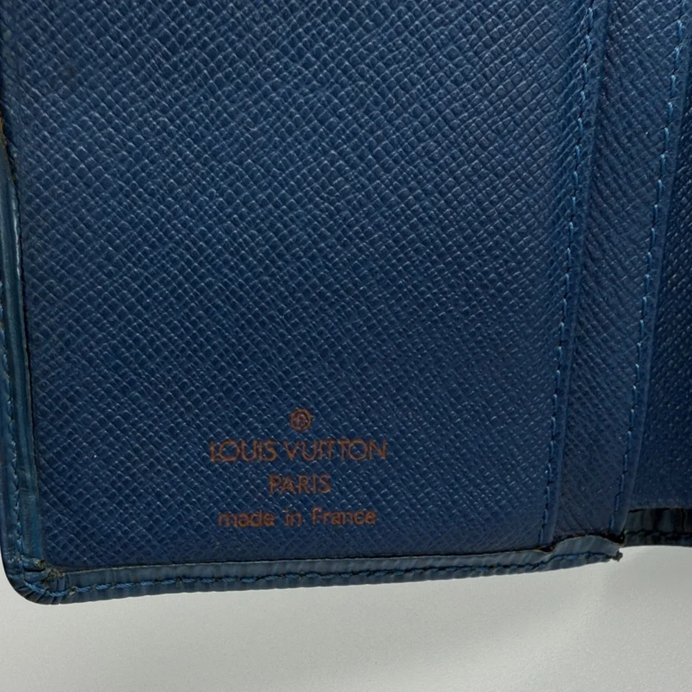 Louis Vuitton versatile elegant