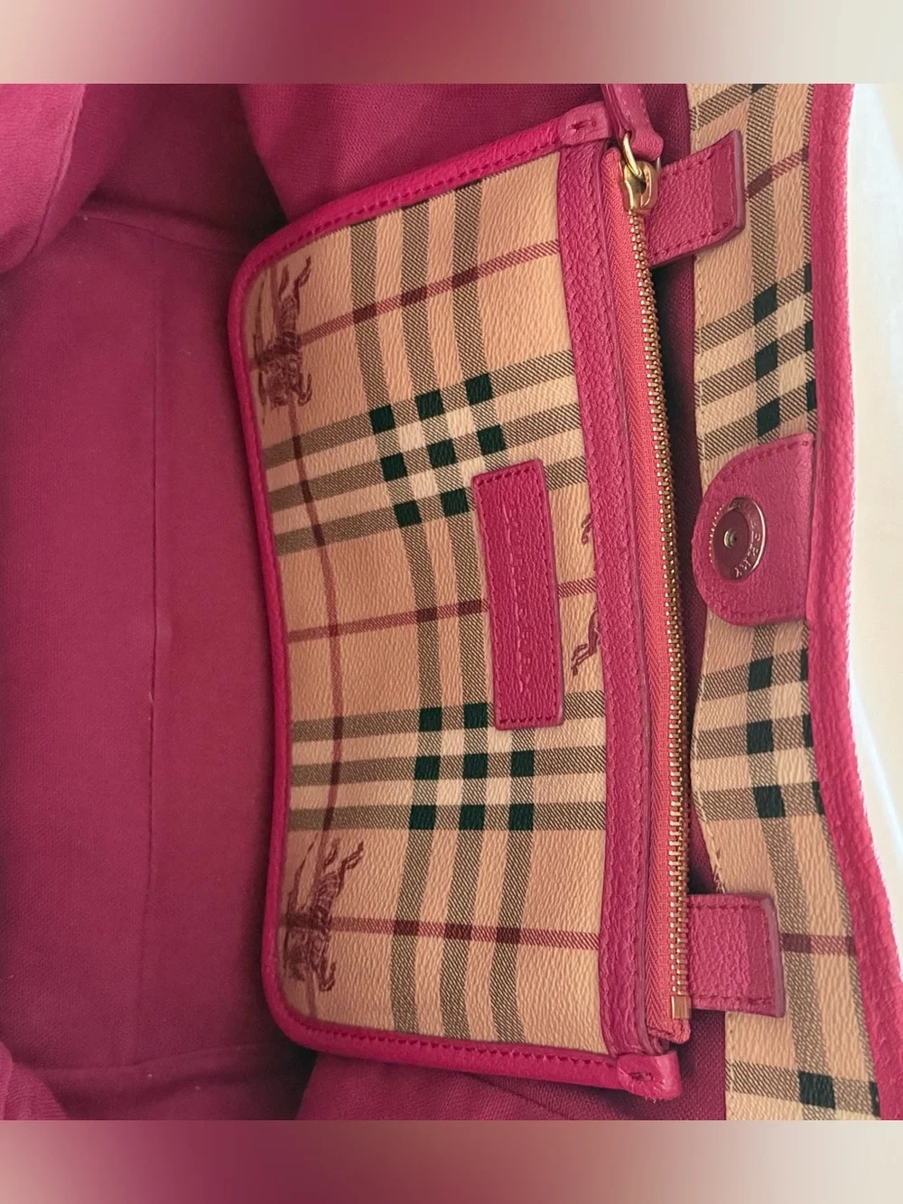Burberry felt pouch