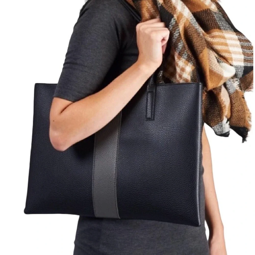 Vince Camuto Black Vegan Leather Purse Luck Tote Shoulder‎ Bag