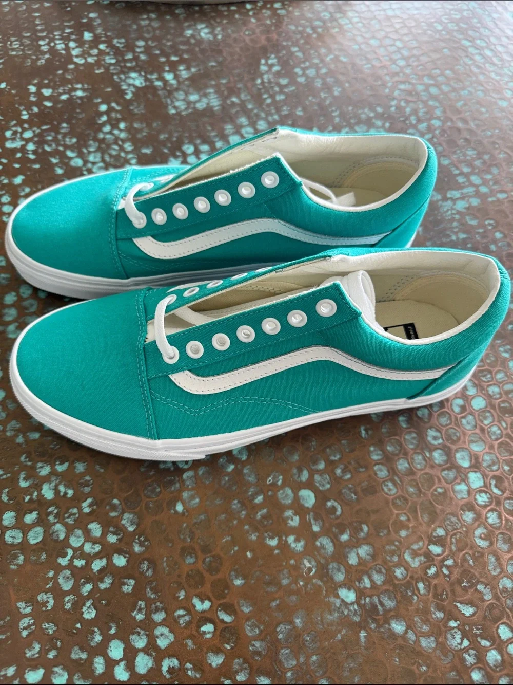 Vans worn classic