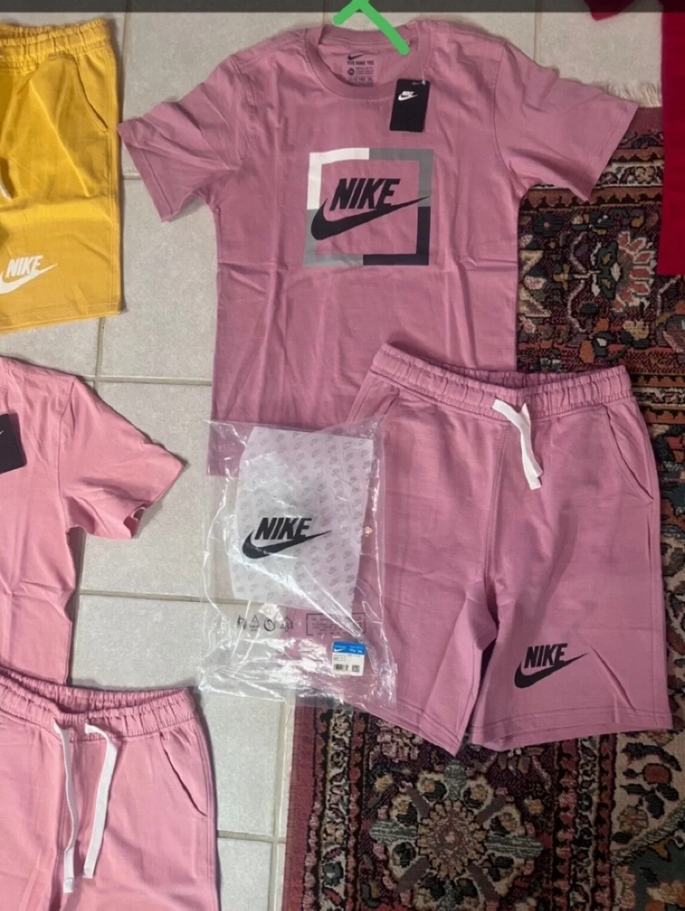 Kids Nike short/shirt set 13-14T