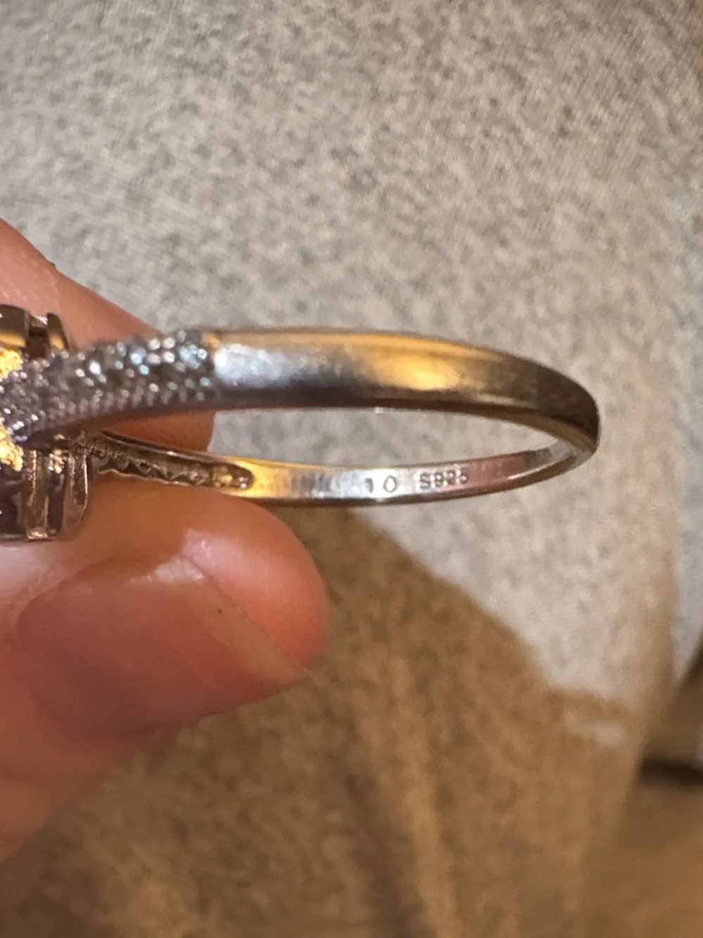 N/A elegant halo
