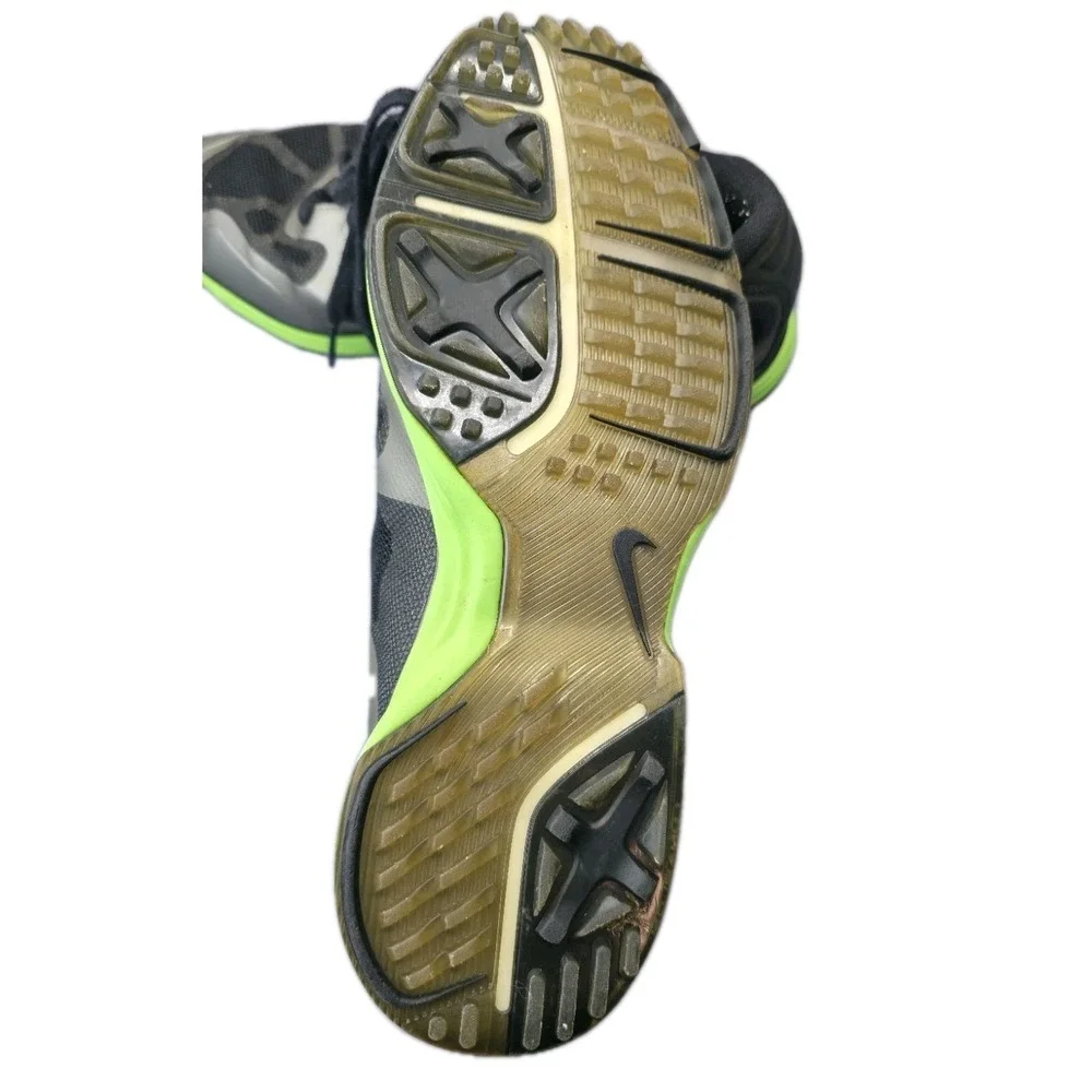 Nike advantage spikeless