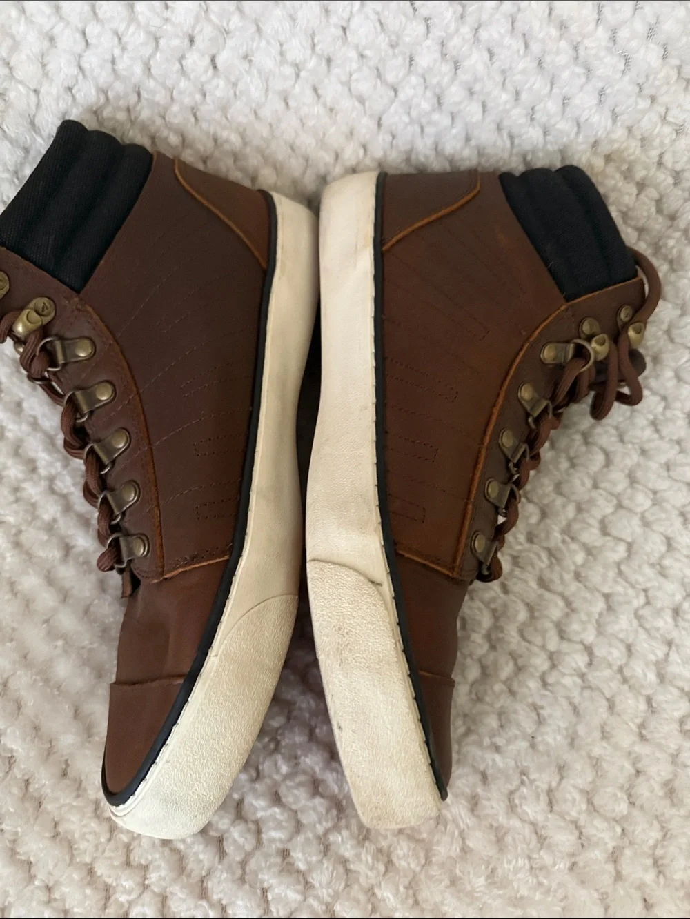 Men's 10.5 Ridgemont Outfitter Hiking Boots water resistant traction grip