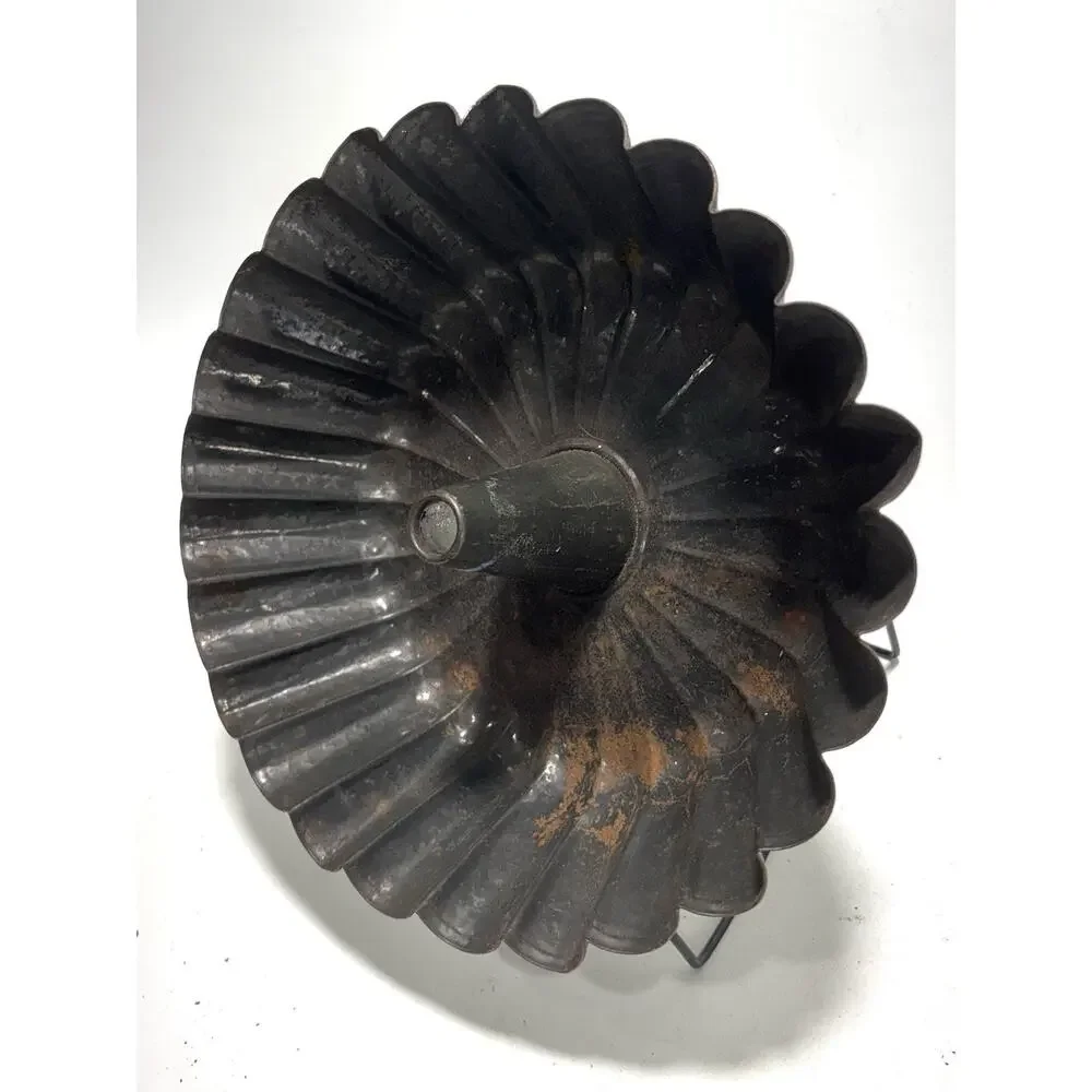 Unbranded vintage fluted