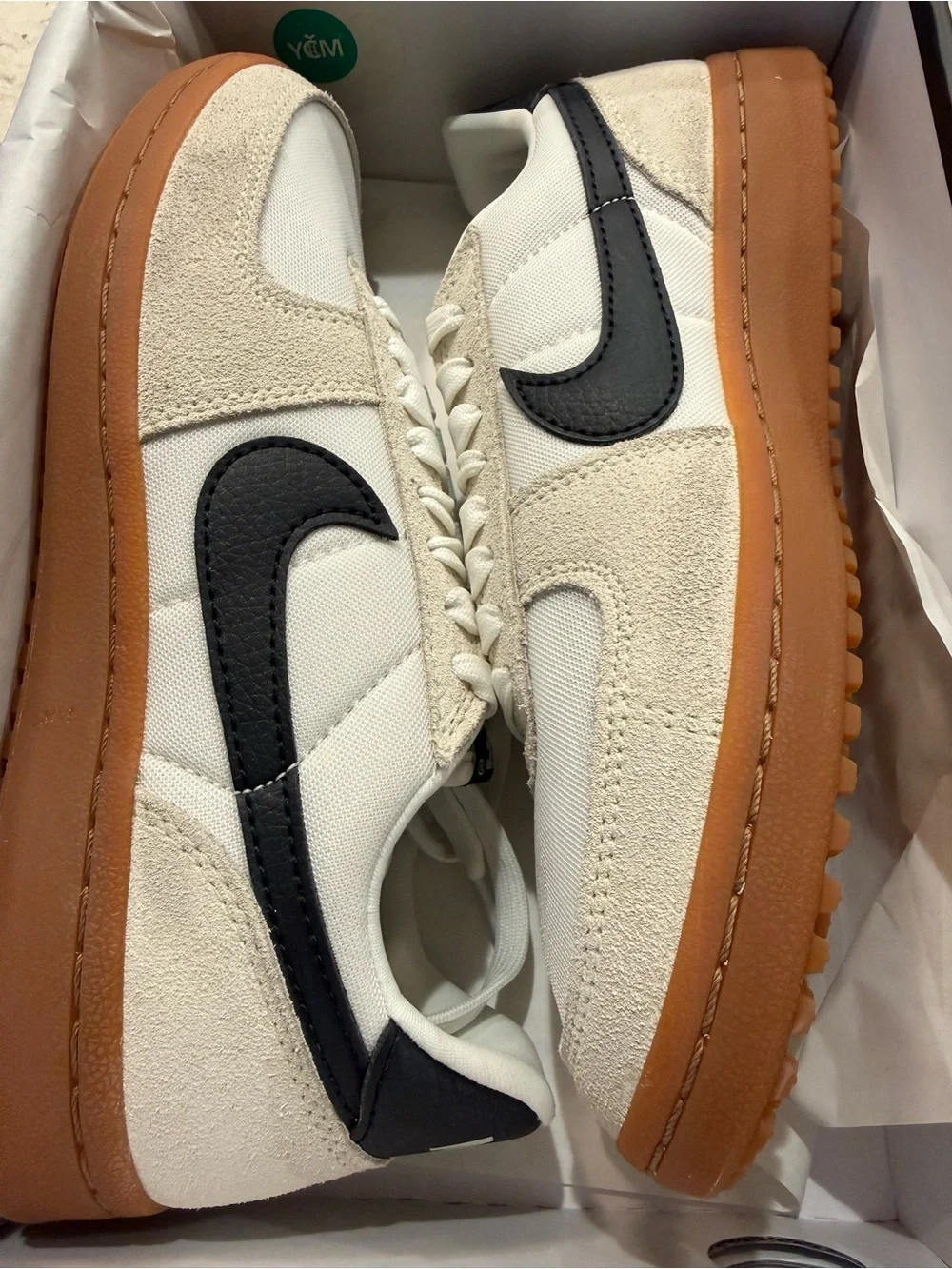 Nike Field General Sneakers Women’s Size 7.5-Black/Coconut Milk Color