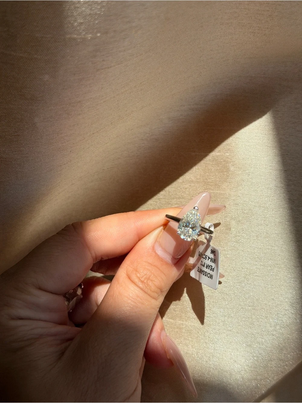 N/A elegant pear