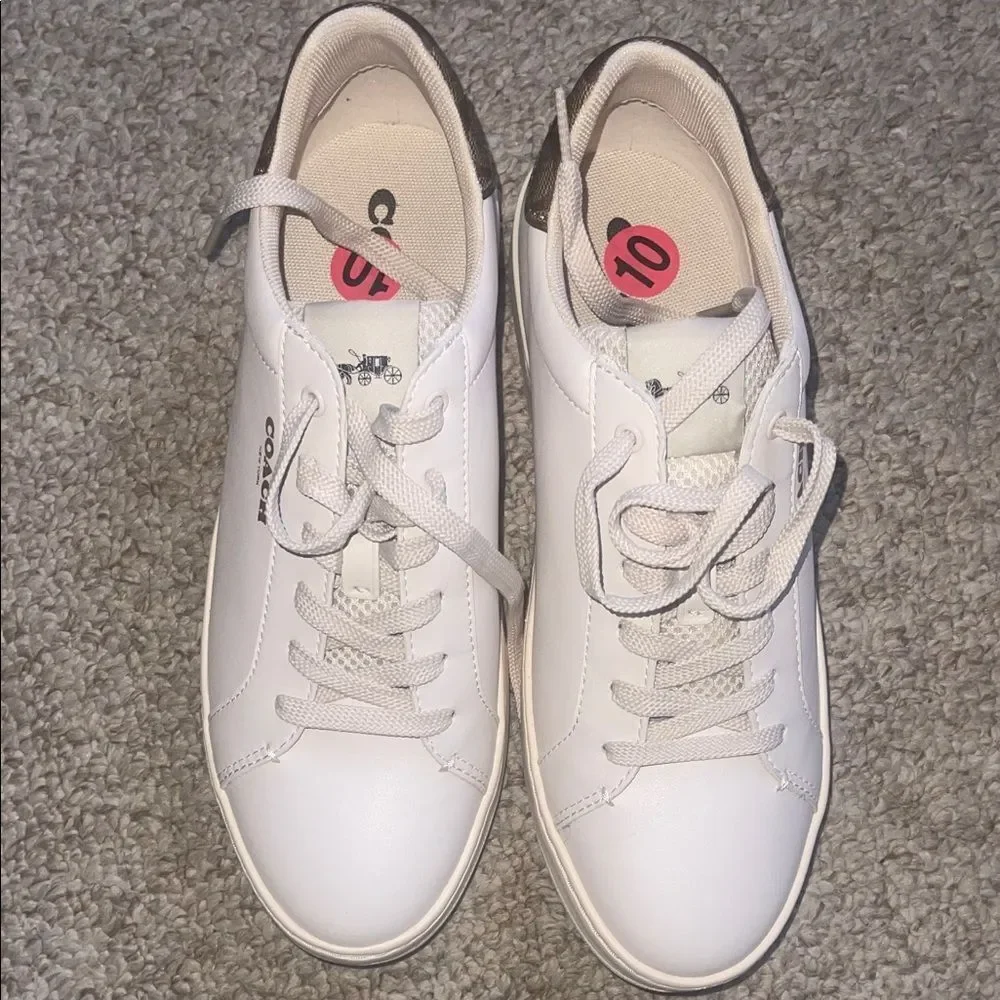 Coach nwot women