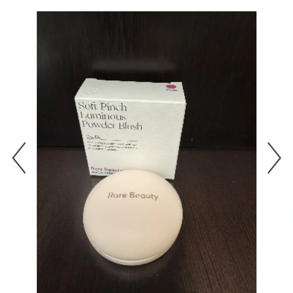 Rare Beauty luminous shimmer