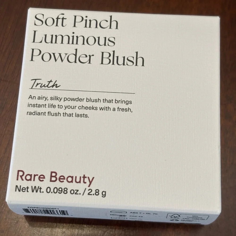 Rare Beauty luminous shimmer