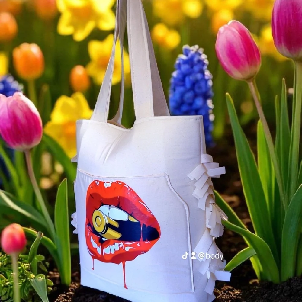 Trendy White Tote Bag with Artistic Lip Design