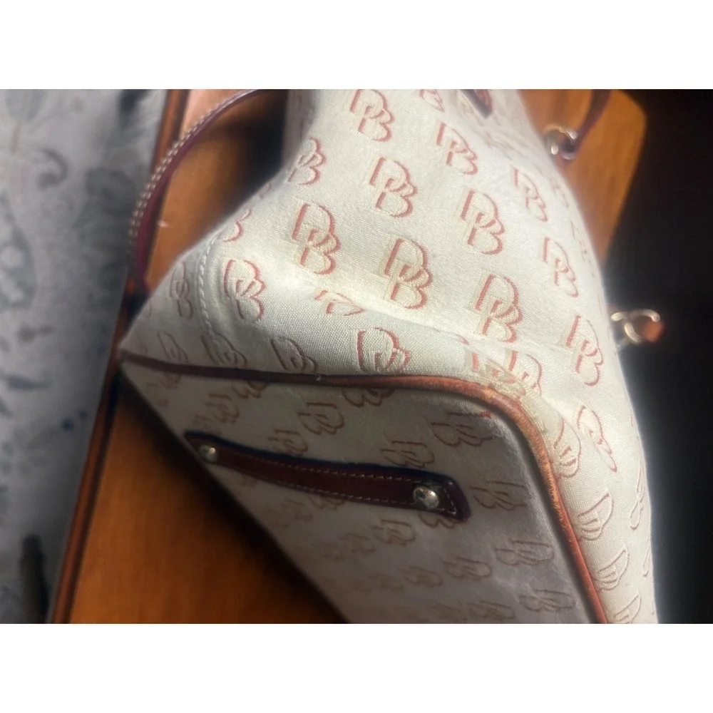 Dooney & Bourke wear vintage rich