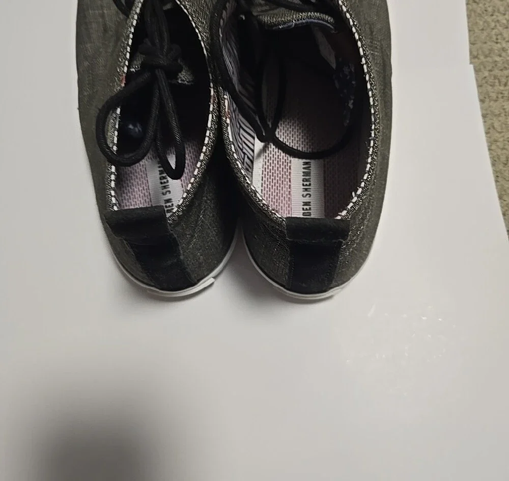 Men's Ben Sherman Chukka Sneakets Gray Size 13