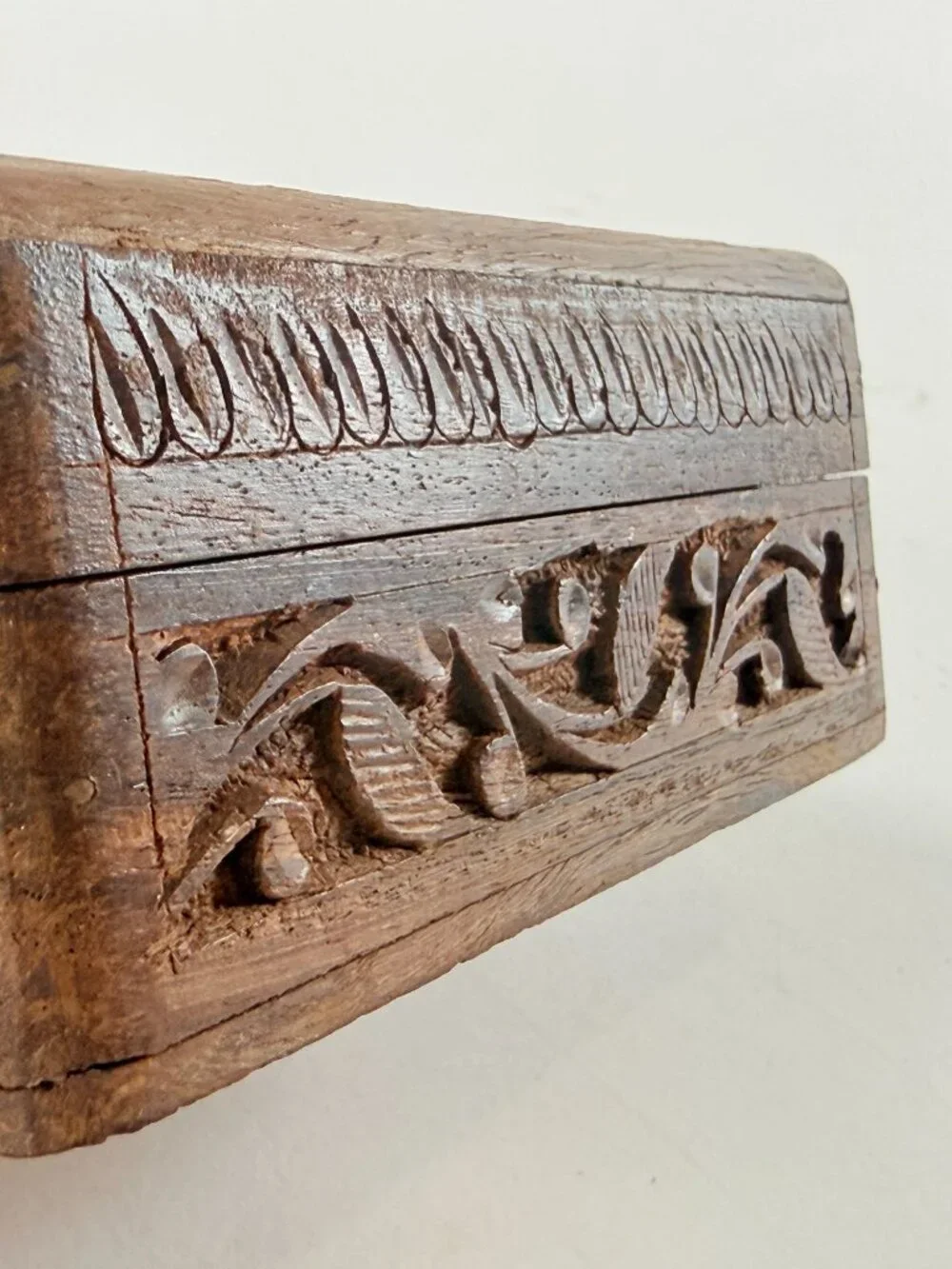 Unbranded wooden box