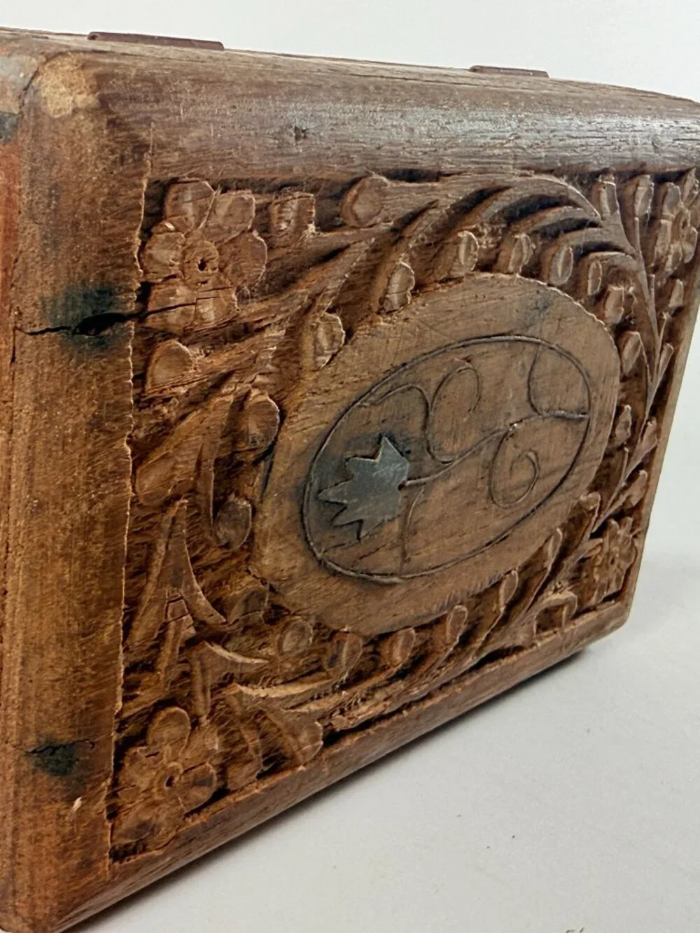 Unbranded wooden box