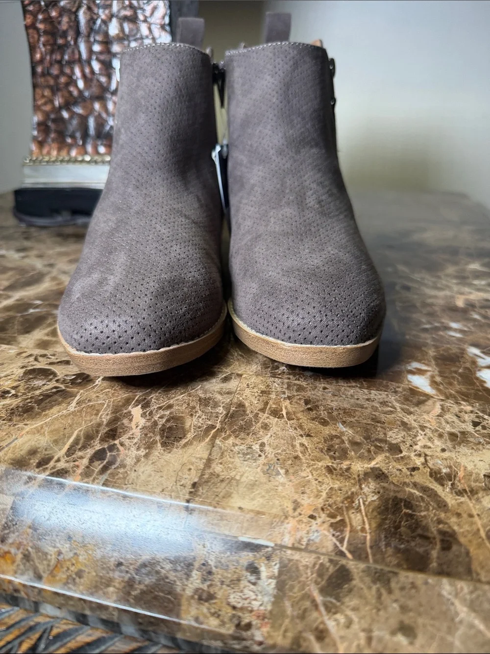 Universal Thread stylish taupe