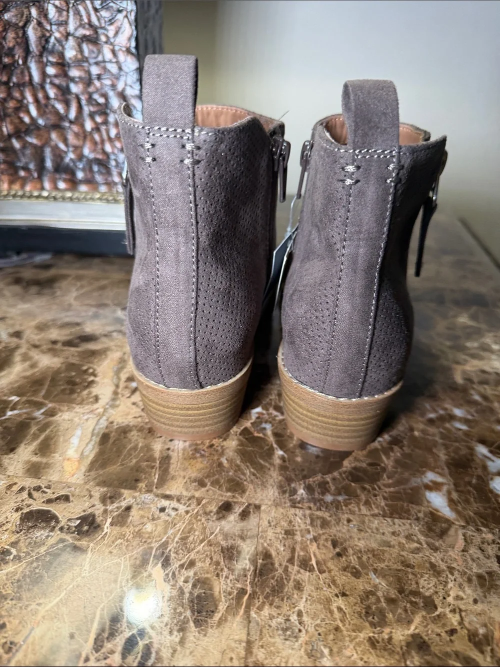 Universal Thread stylish taupe