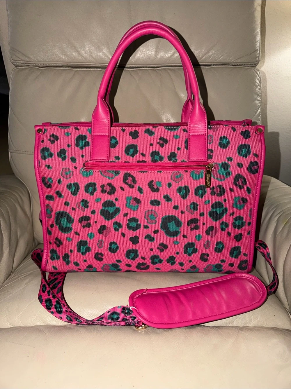 Wrangler pink teal