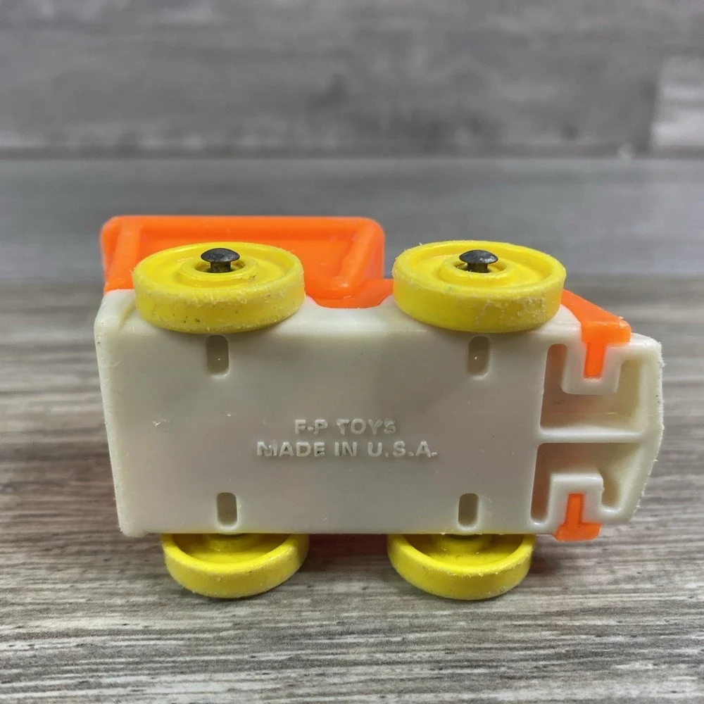 Fisher-Price Little People Toy Train Car‎ 1970s Orange Yellow Wheels