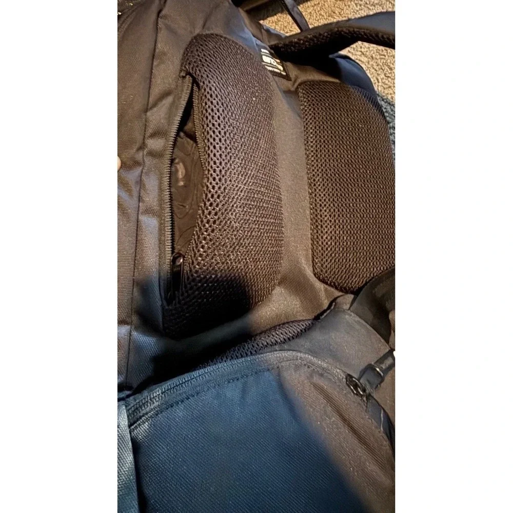 Incase Compass Backpack & Targus Grid 12