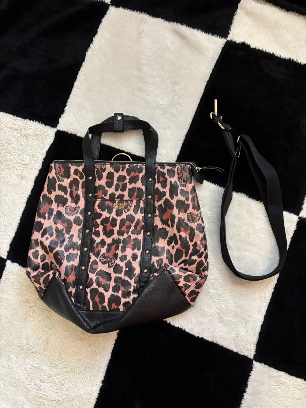 Victorias Secret stylish leopard