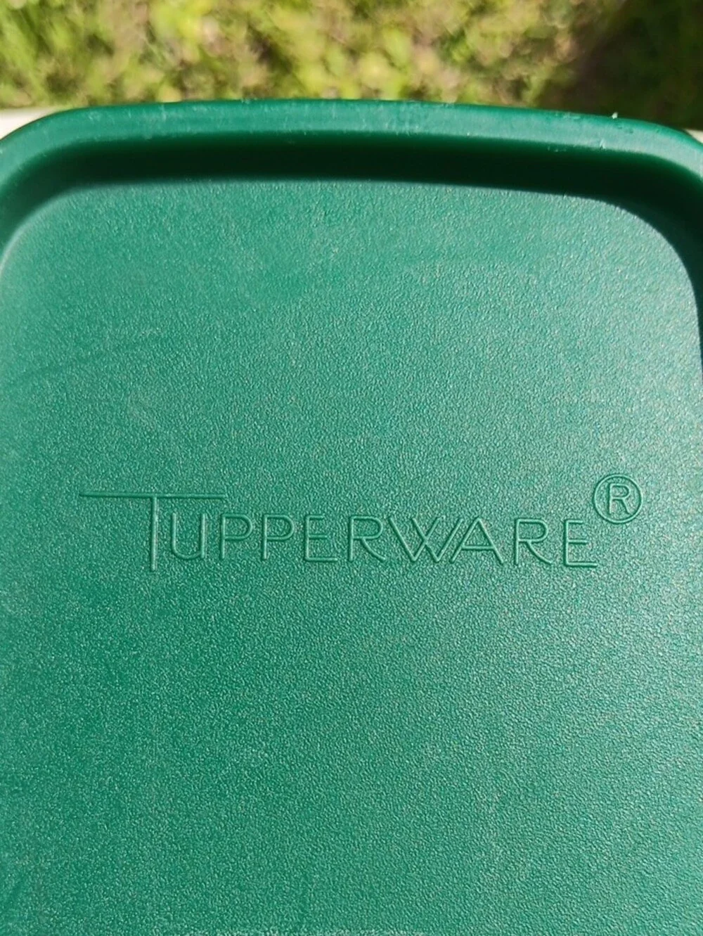 Tupperware cereal dry