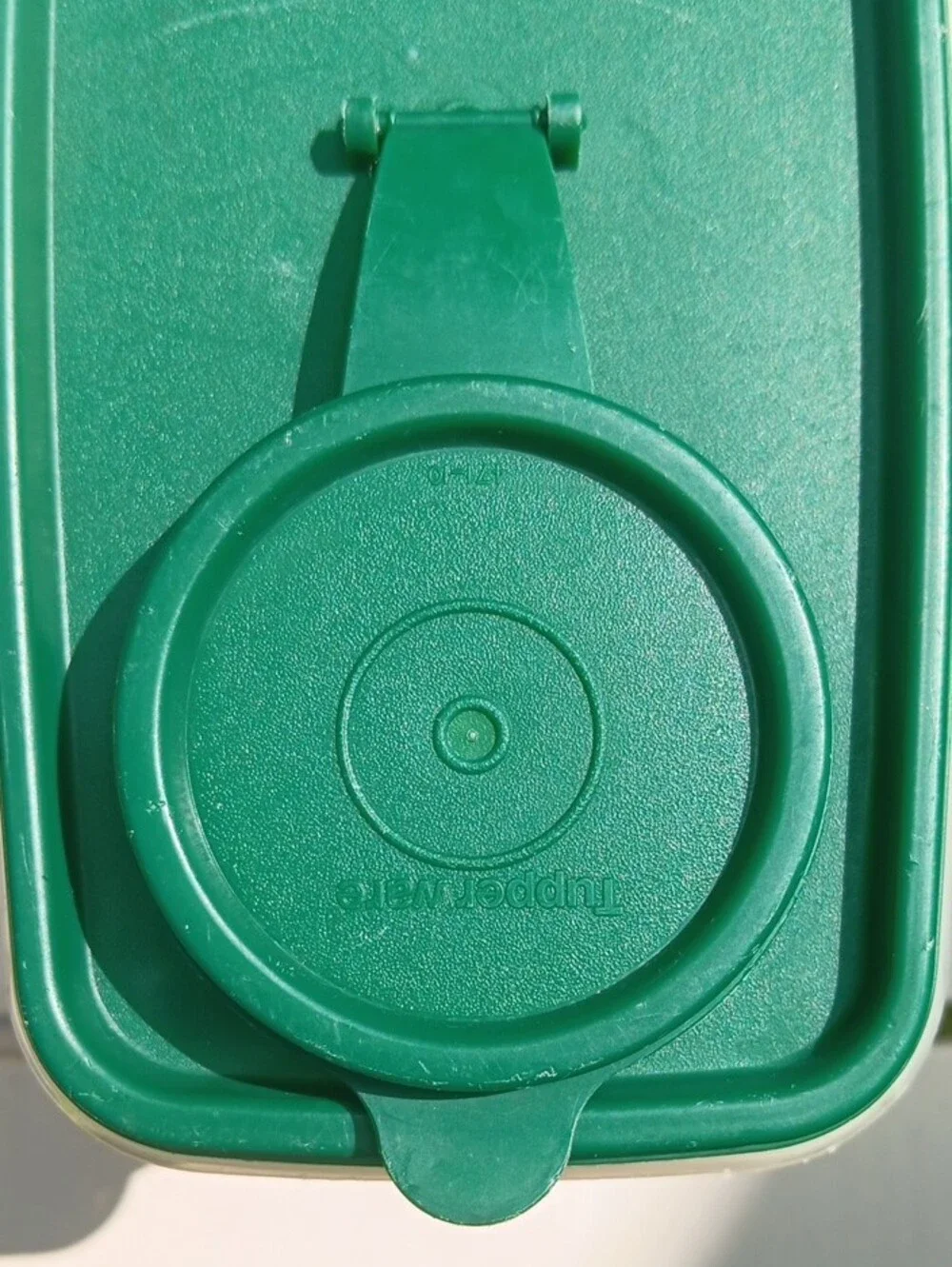 Tupperware cereal dry