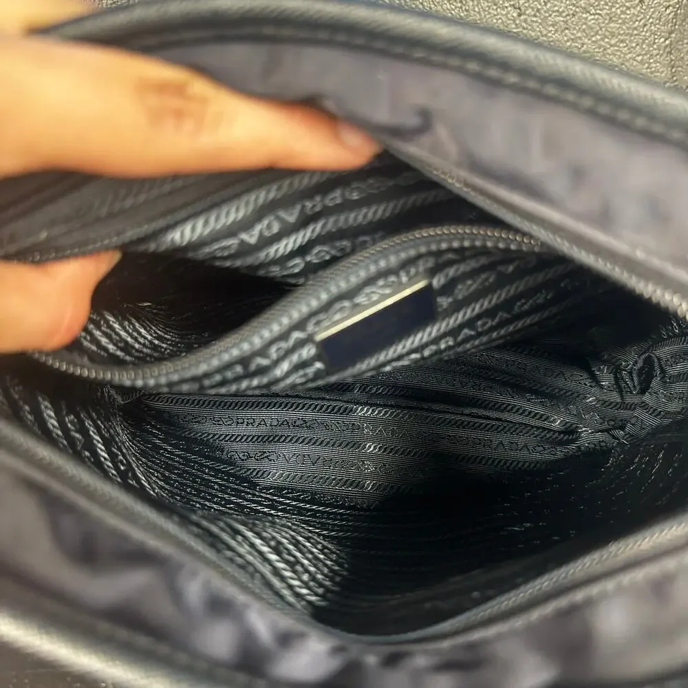 Prada stay organized