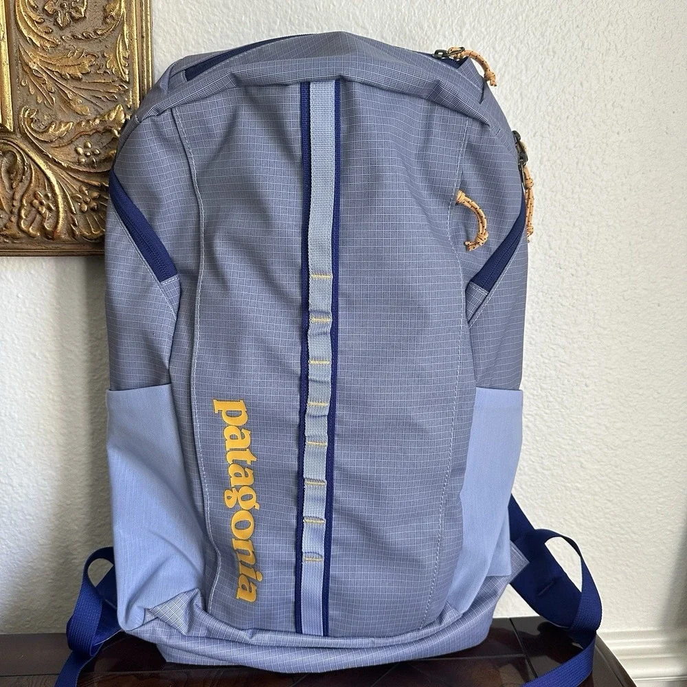 Patagonia Black Hole 25L Backpack Pale Periwinkle Discontinued 2023 Rare New