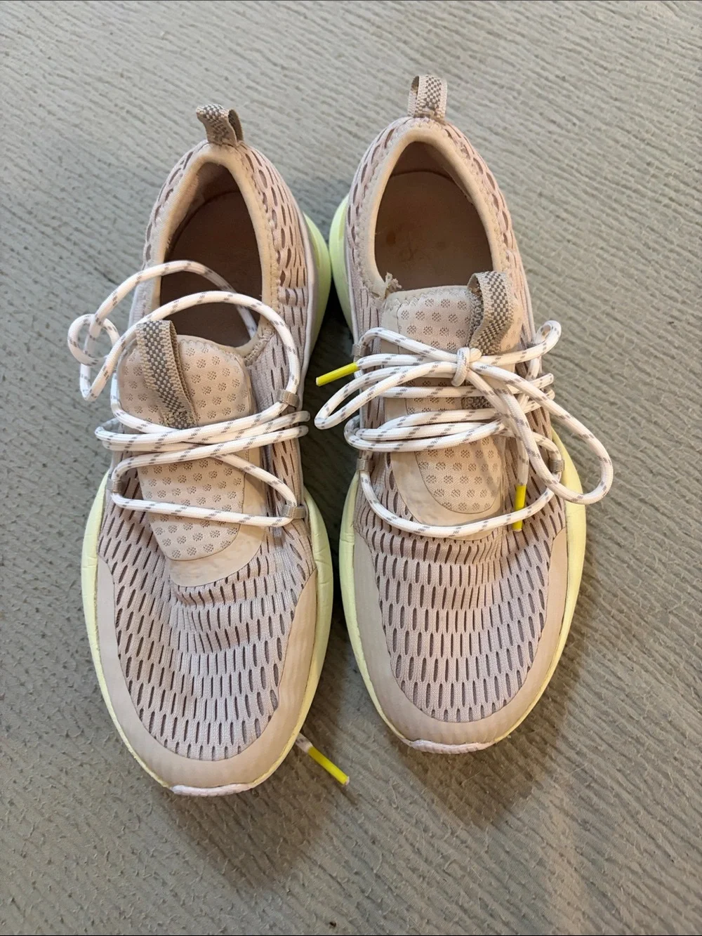 Sorel kinetic Women’s Lightweight Athletic Sneakers in Beige and Pale Yellow