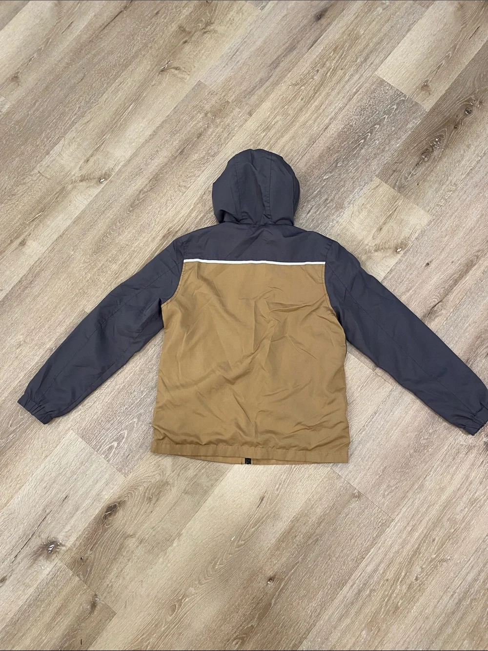 Distortion lightweight hooded