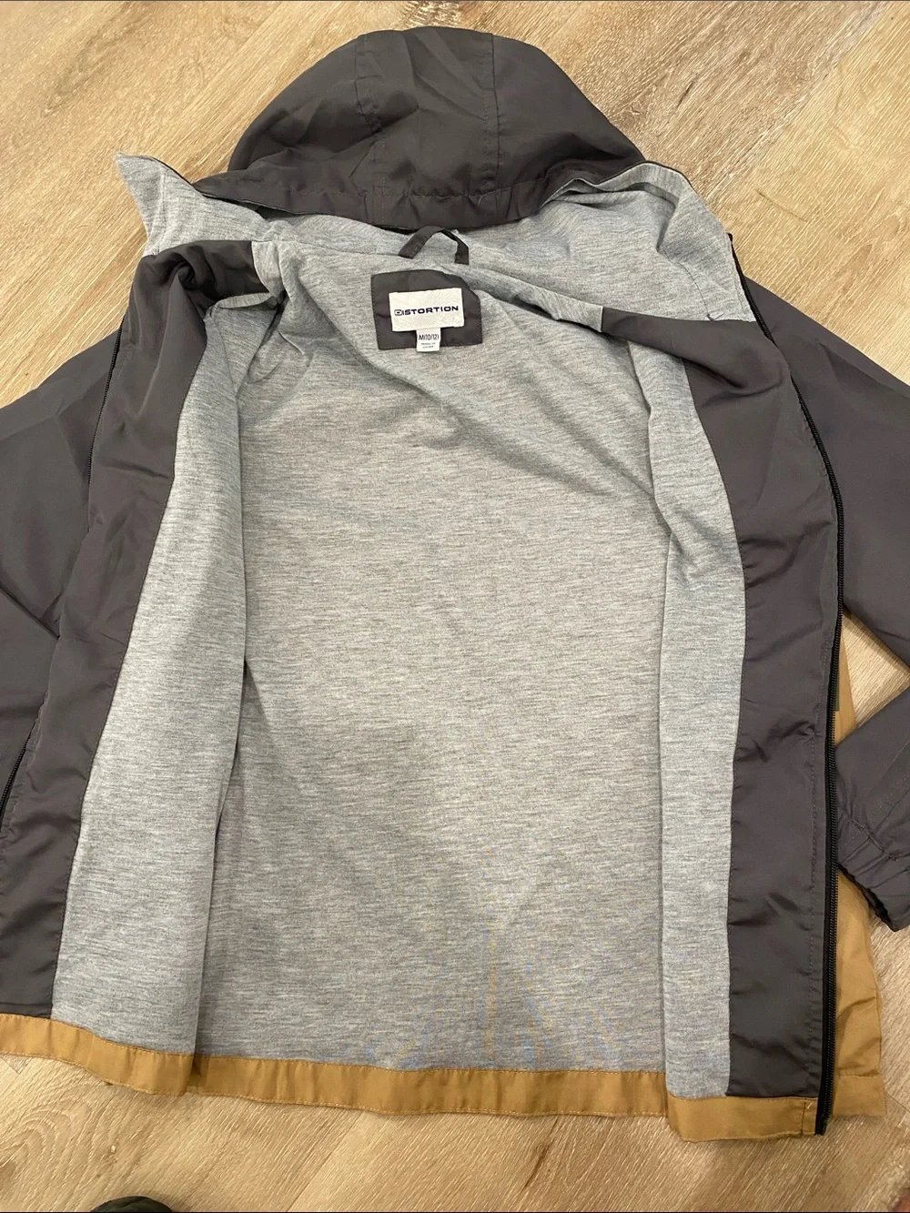 Distortion lightweight hooded
