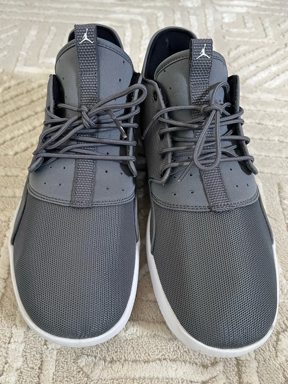 Nike Air Jordan Eclipse Men’s Size 9.5 Grey & White Mesh Sneakers 724010-005