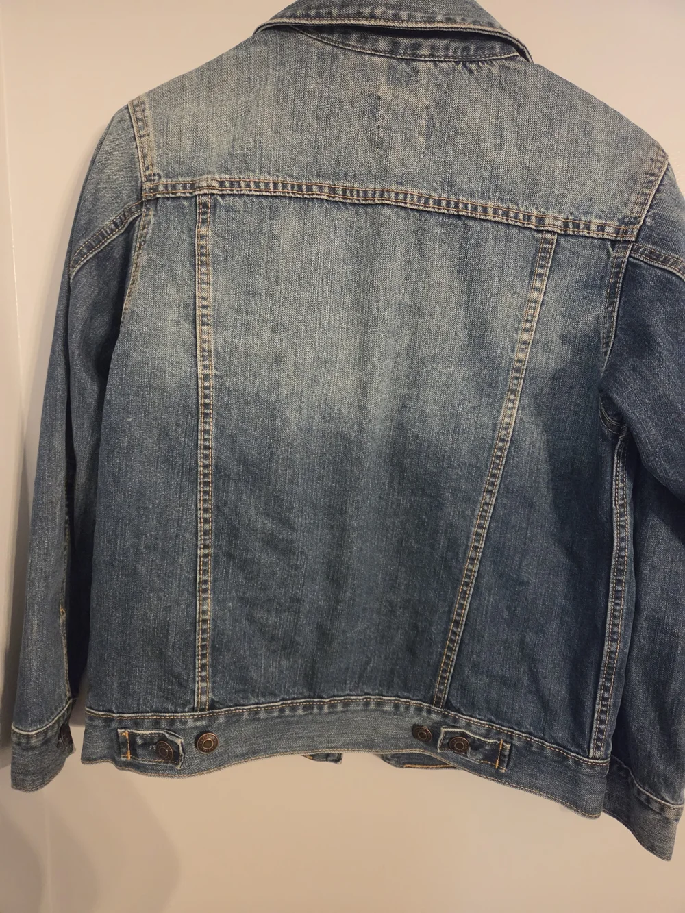 GAP staple denim pockets
