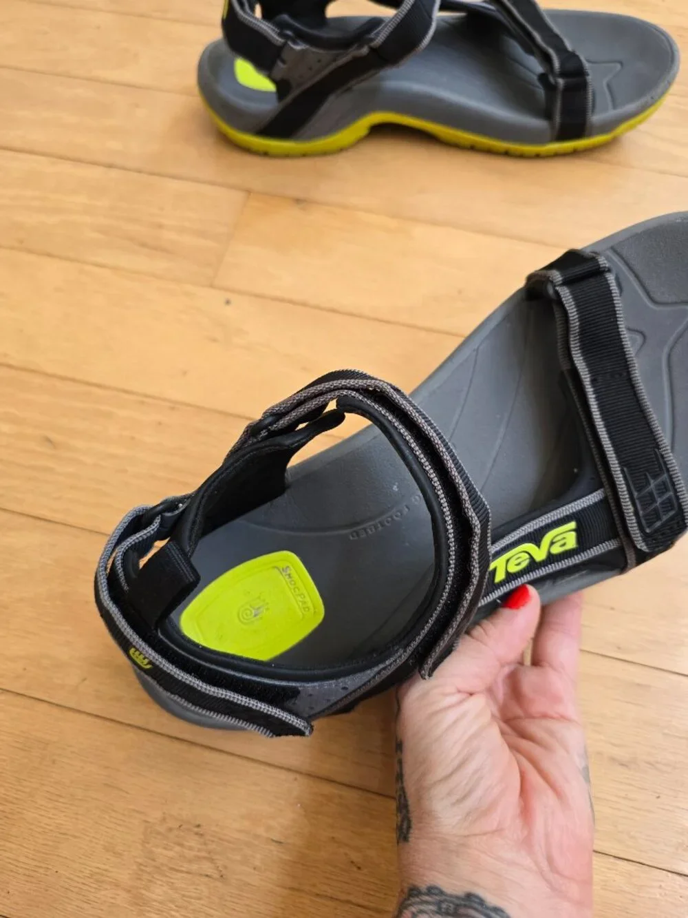 Teva hurricane xlt