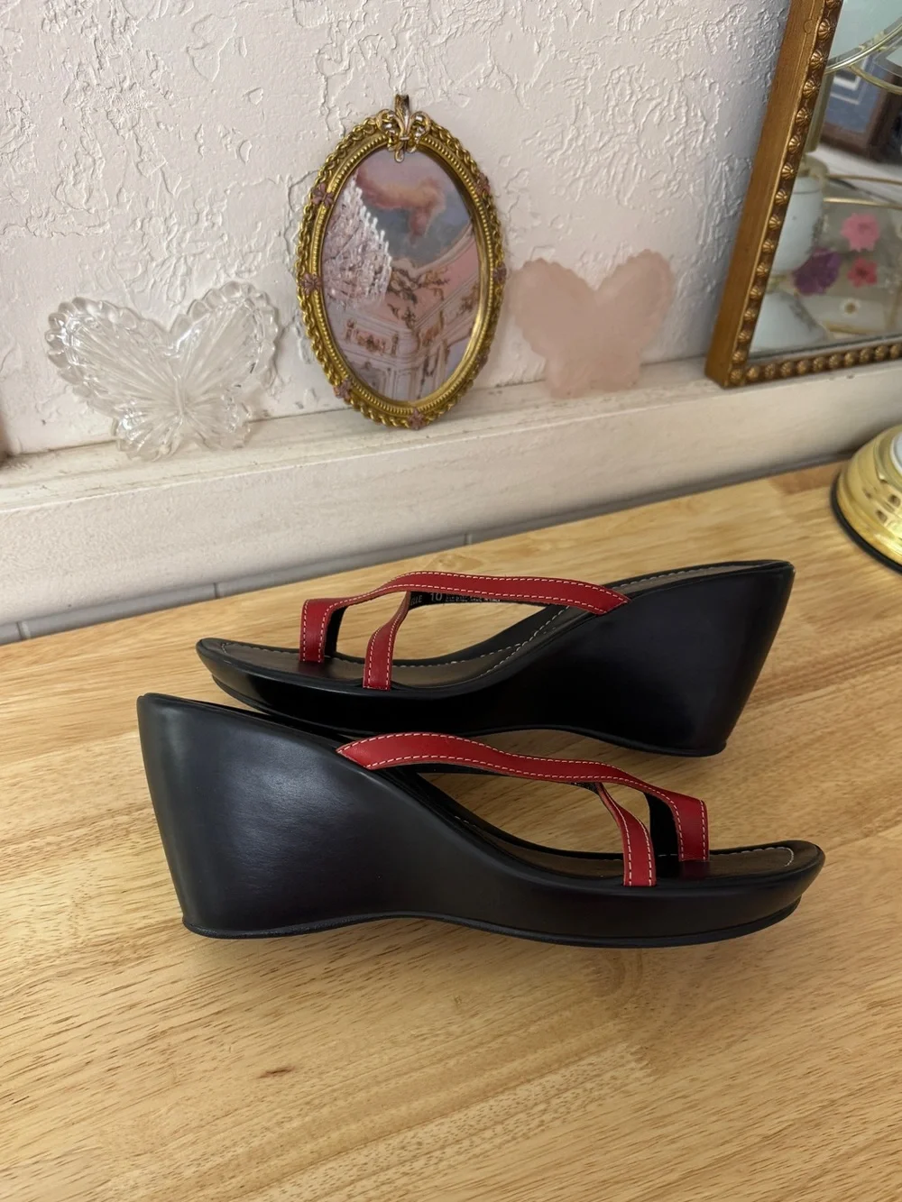2000’s Hillard & Hanson Chunky Strappy Wedge Sandals Y2K Thong Heels Whimsy Cute
