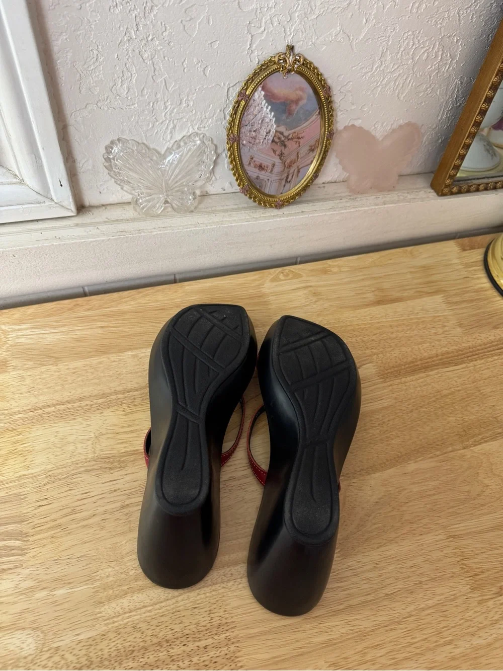 2000’s Hillard & Hanson Chunky Strappy Wedge Sandals Y2K Thong Heels Whimsy Cute