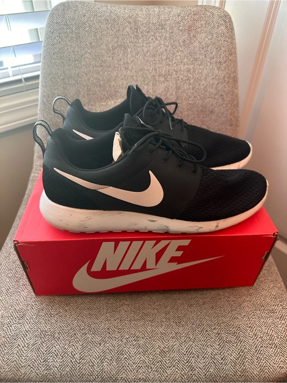 Nike running black