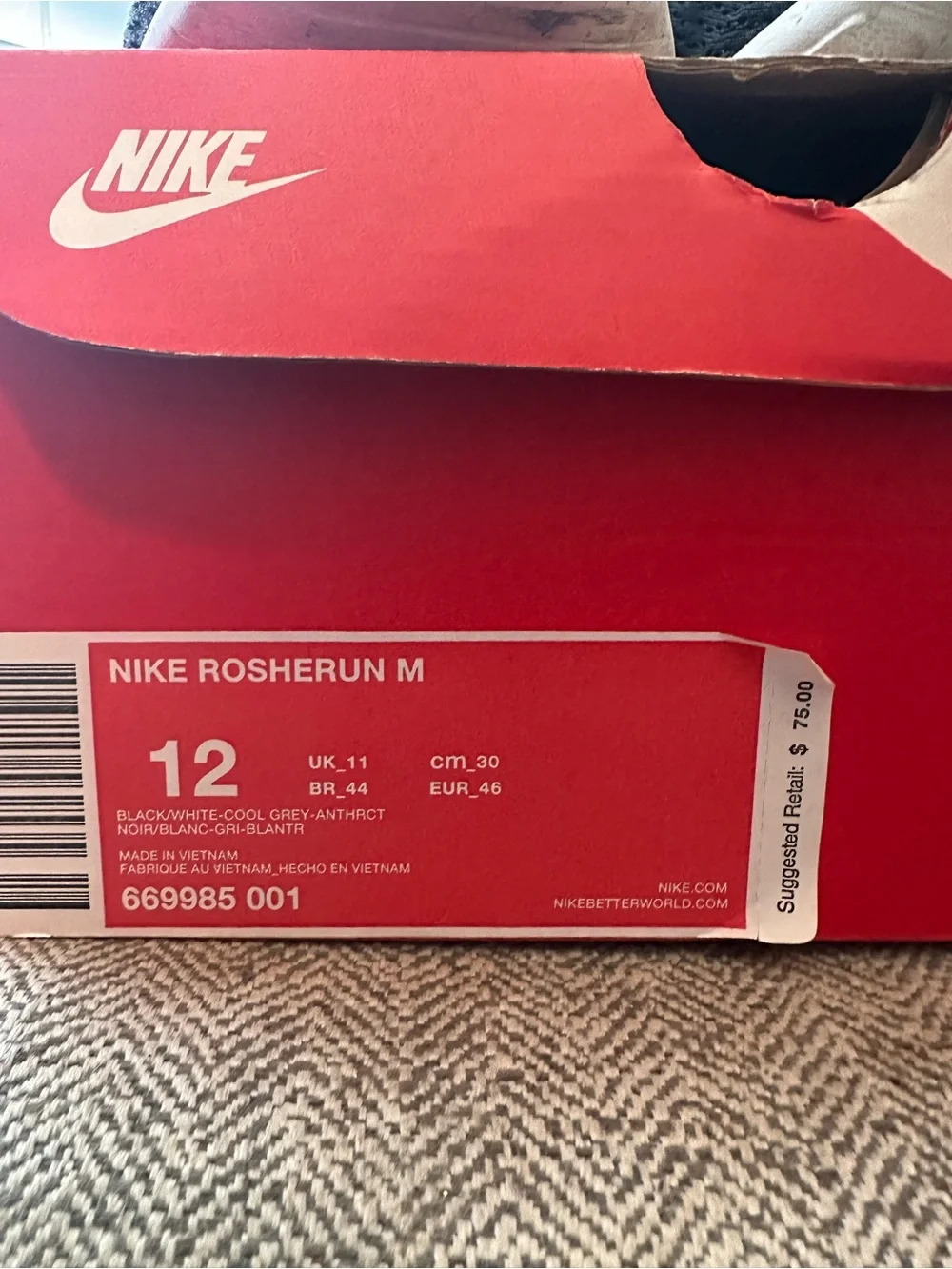 Nike top daily