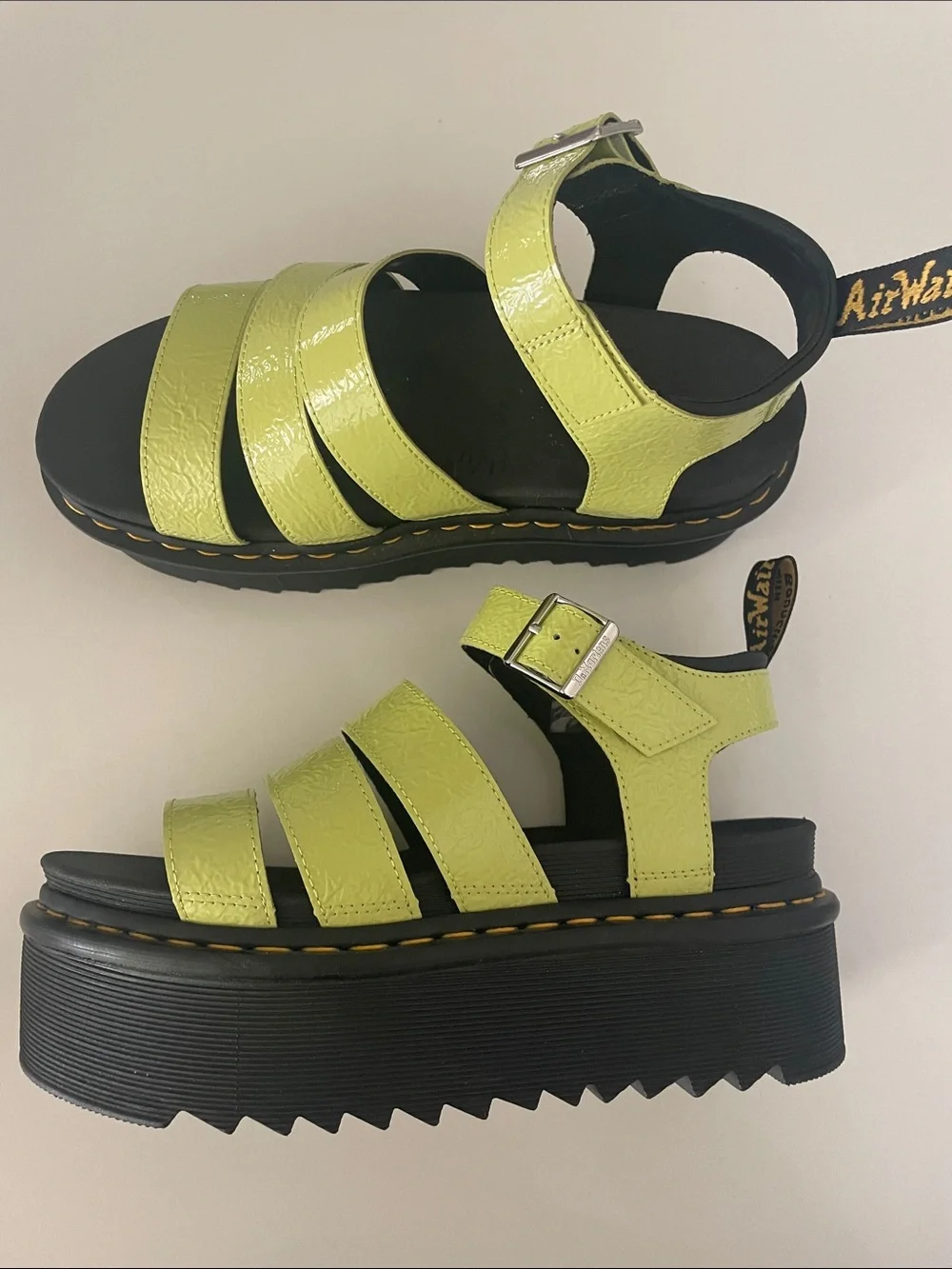 Dr. Martens warm round