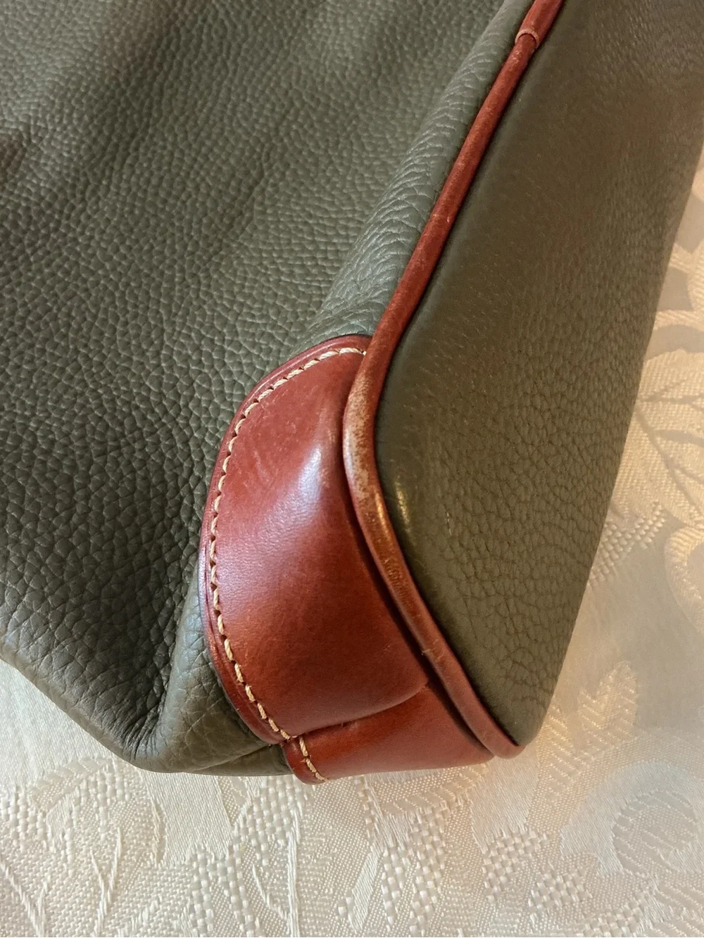 Dooney & Bourke this dooney