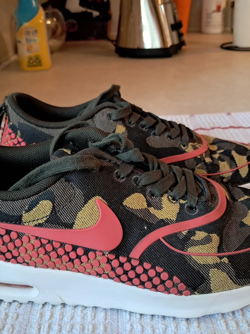 Nike Air Max Thea JCRD Premium Womens Size 6 Desert Camo Pink 807385-200