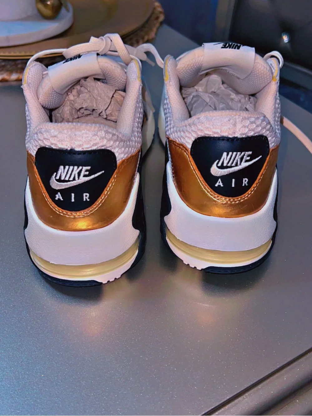 Nike Air Max Women’s White Gold Black Sneakers Size 7