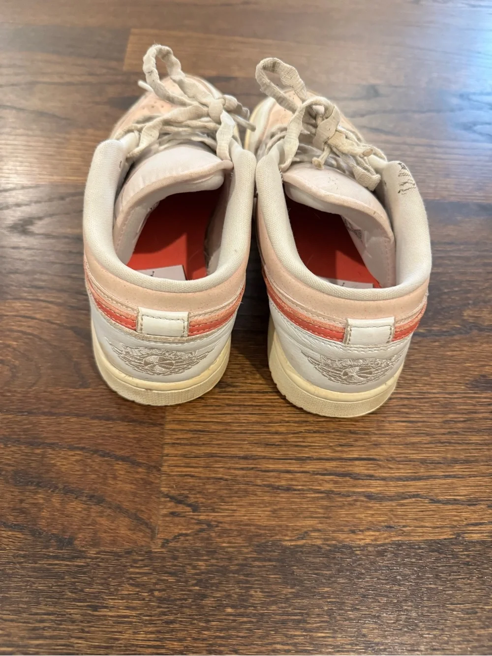 Nike Jordan 1 Low SE in “Milkshake”