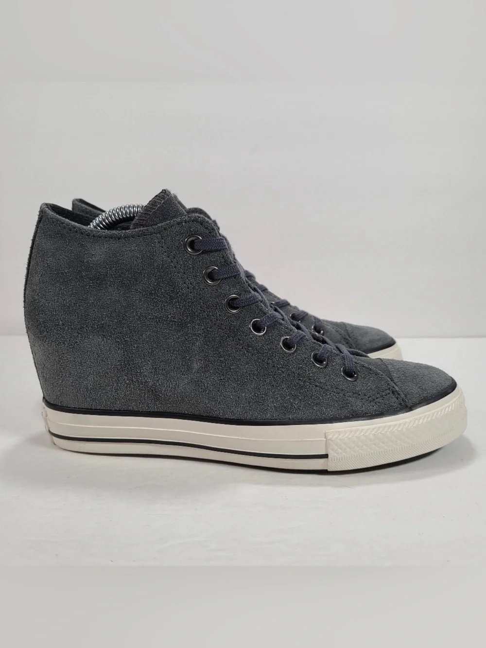 Converse CTAS Charcoal Gray Suede Lux Mid Hidden Wedge Lace Up Sneakers Women 10